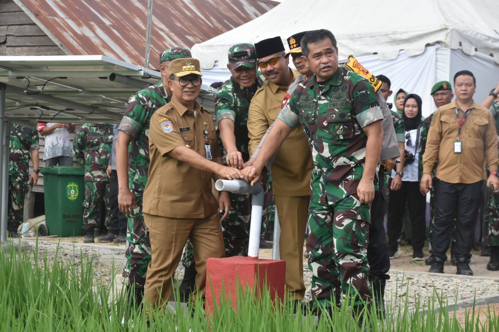 Kick Off Pembangunan 89 Titik Air KASAD Resmikan Penggunaan Sumur Bor