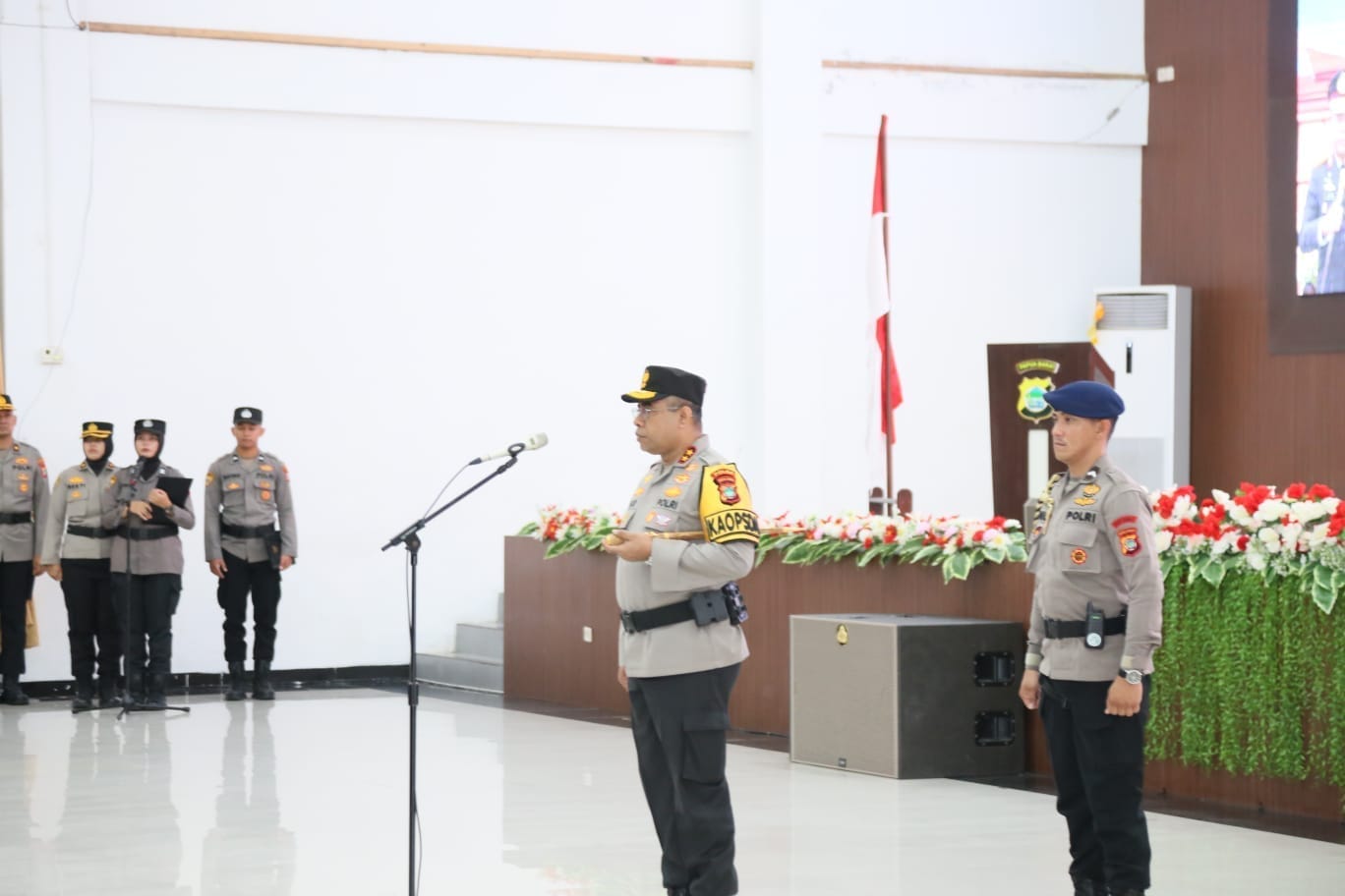 Tutup Tahun 2023, 414 Personel Polda PB Naik Pangkat Setingkat Lebih ...