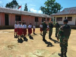 Satgas Yonif Berikan Wasbang Siswa Papua Dengan Metode Outdoor Learning