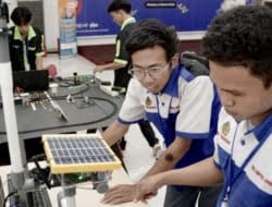 Sebanyak 148 peserta dari 65 sekolah turut berpartisipasi dalam kompetisi yang diselenggarakan secara hybrid.