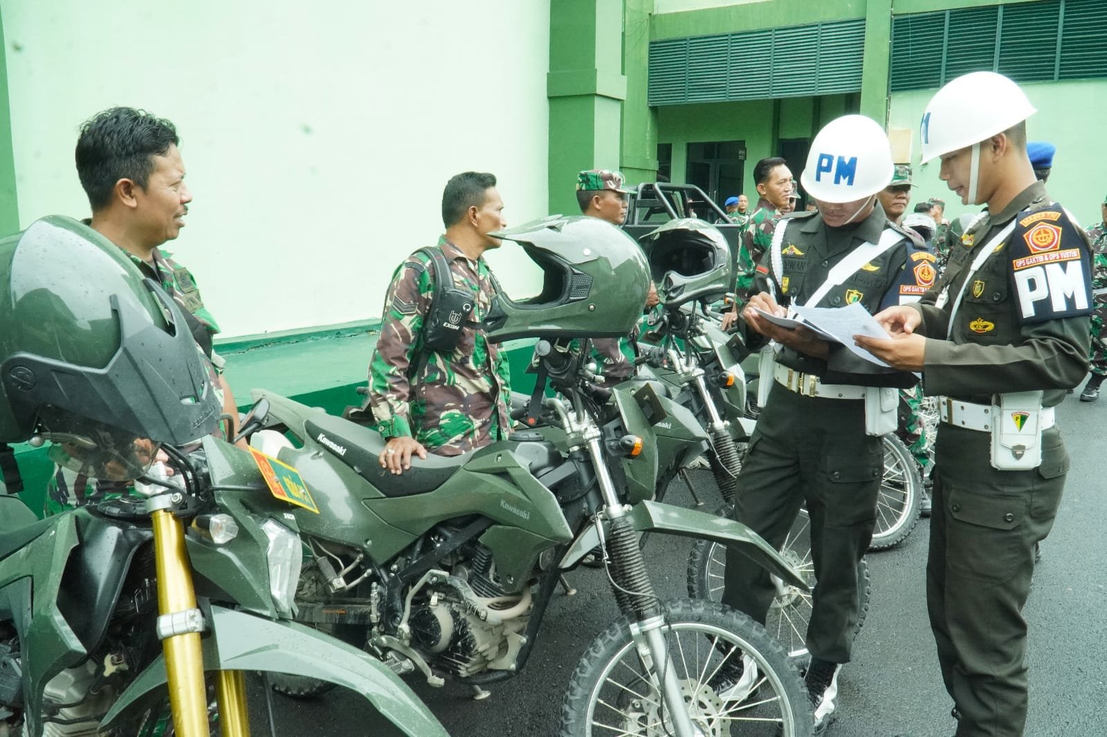 Cegah Pelanggaran Lalu Lintas, Denpom VI/1 Samarinda Lakukan Pemeriksaan Kendaraan Dinas Di Kodim 0906/Kkr