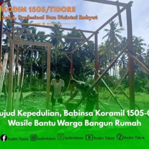 Wujud Kepedulian, Babinsa Koramil 1505-02 Wasile Bantu Warga Bangun Rumah Wujud Kepedulian, Babinsa Koramil 1505-02 Wasile Bantu Warga Bangun Rumah