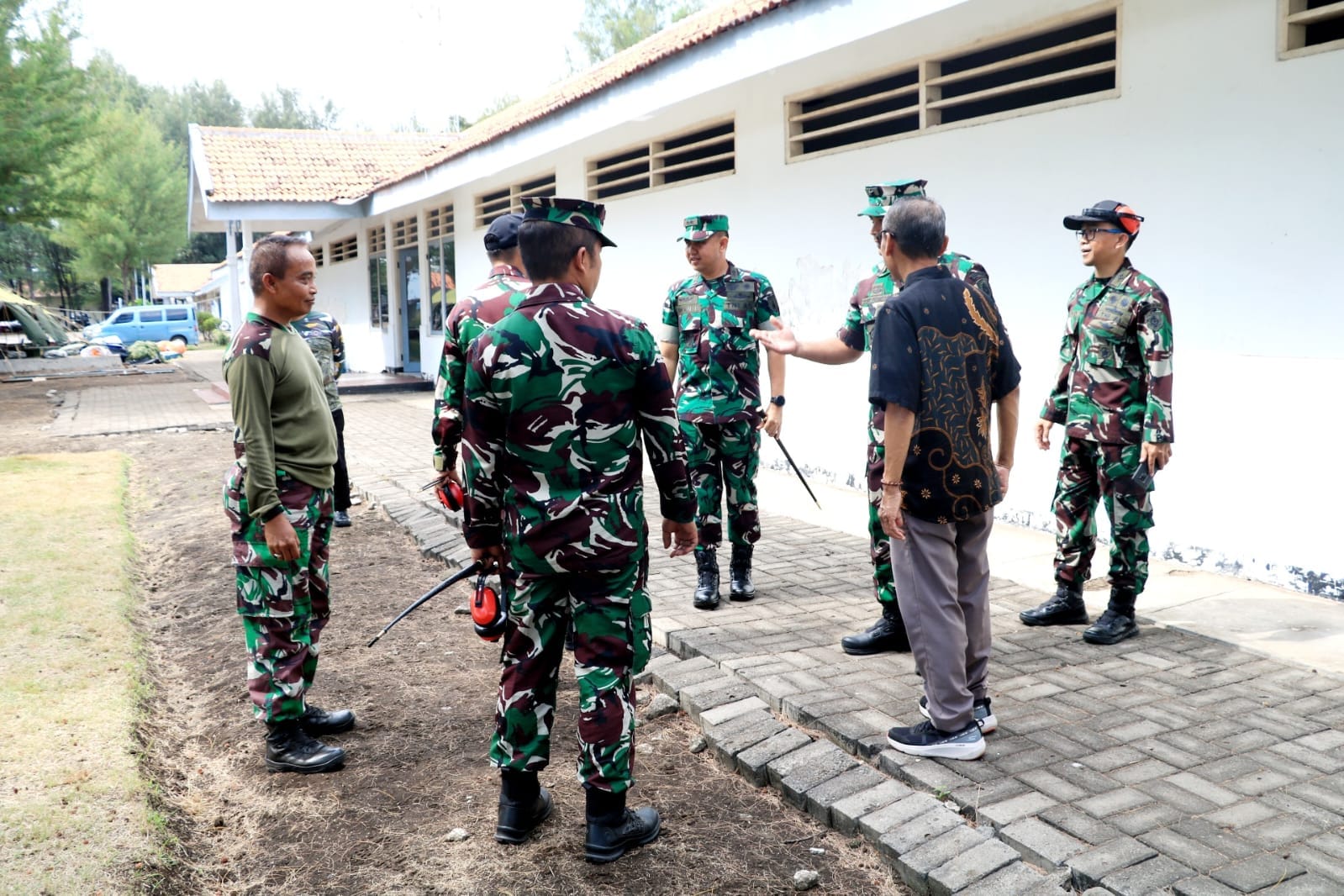 Dandim 0820 Probolinggo dan Forkopimda Hadiri Latihan Meriam TNI AL