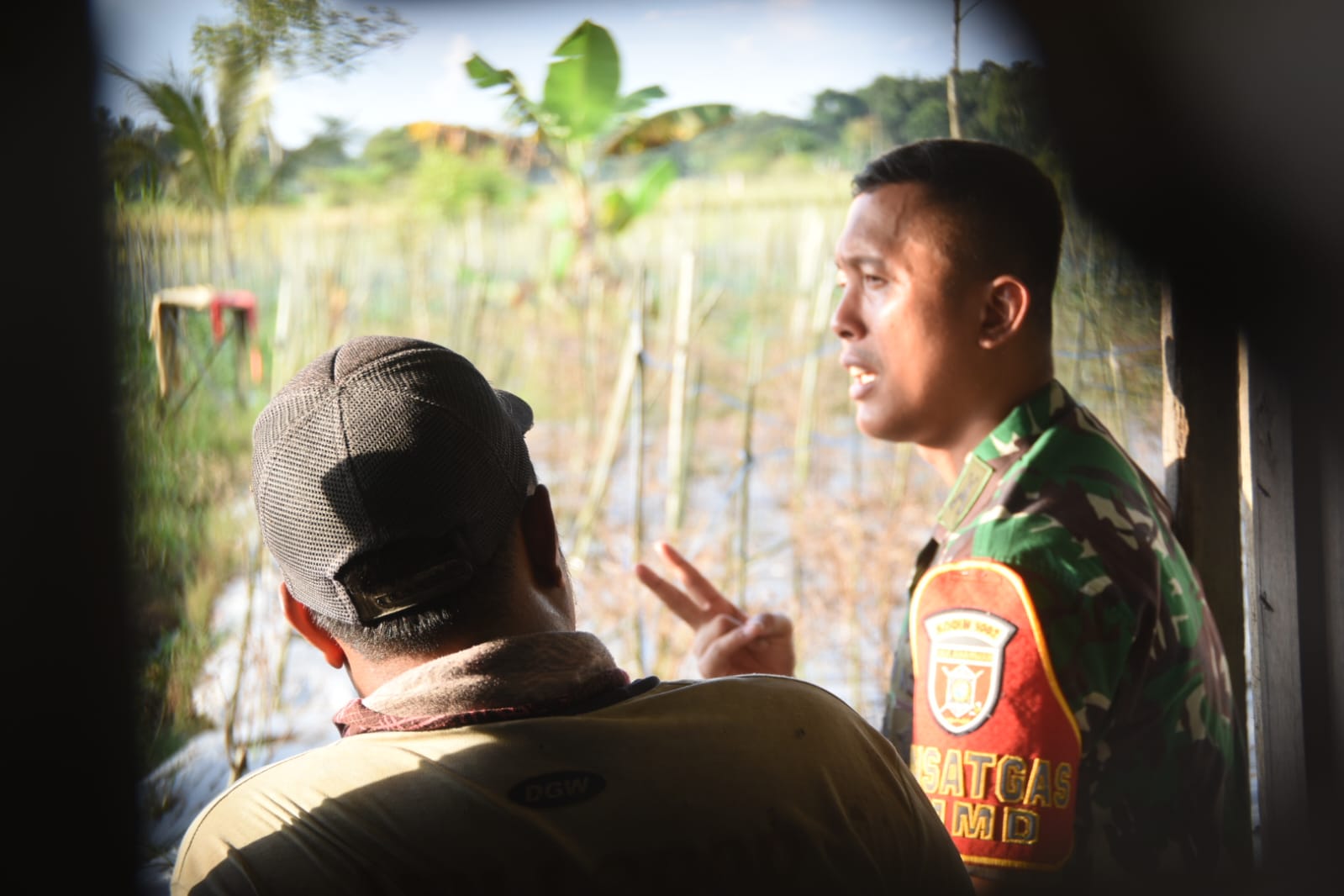 Komsos Dansatgas TMMD Wujudkan Kedekatan TNI-Rakyat di HST