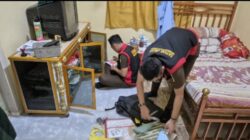 PENYIDIK KEJARI PRINGSEWU LAKUKAN PENGGELEDAHAN DI 3 LOKASI TERKAIT PENYIDIKAN PERKARA DUGAAN KORUPSI BIMTEK APARATUR DESA KABUPATEN PRINGSEWU TAHUN 2024