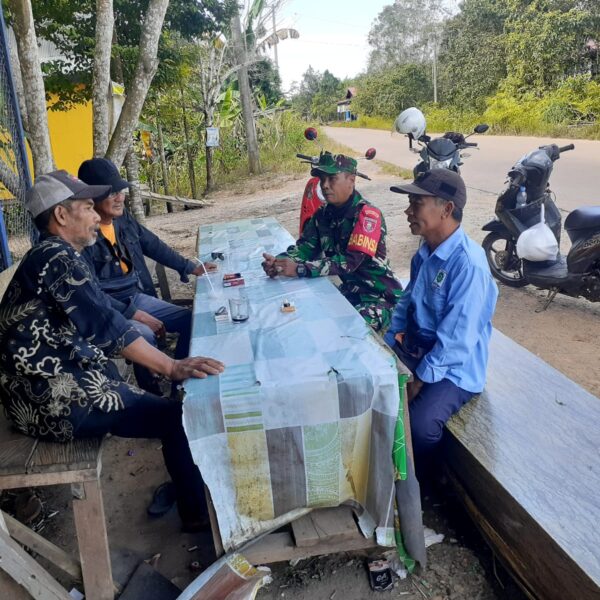 Jaga Tali Silaturahmi, Babinsa Jadikan Warkop Tempat Komsos