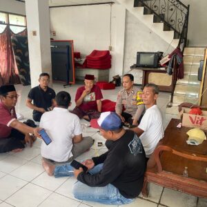 Sosialisasi Polisi 110, Brigadir Ibnu Dermawan Temui H. Suyon
