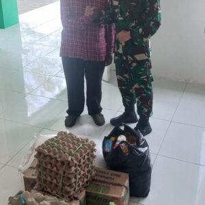 Danrem 172/PWY Salurkan Bantuan Sembako Untuk 11 Kepala Suku di Yahukimo, Perkuat Sinergi dan Kepedulian
