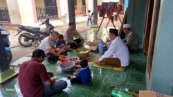 Bhabinkamtibmas Desa Sukadamai Takziah ke Rumah Duka Warga, Jalin Silaturahmi dan Sampaikan Pesan Kamtibmas