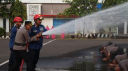 Kenaikan Pangkat Bertepatan HUT Bhayangkara, Polres Tuban Gelar Tradisi Siraman