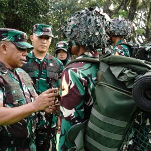 Penyematan Brevet Latihan Widya Yudha dan Menembak Taruna Tingkat III Akmil