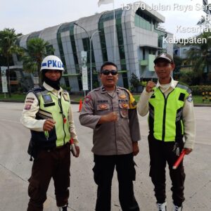 Sambang Satpam, Bhabinkamtibmas Polsek Cikupa Ajak Jalin Komunikasi Baik Demi Kamtibmas Kondusif