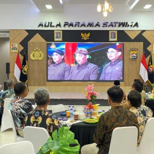 Polresta Tangerang Gelar Nobar Wayang Kulit “Amartha Binangun” dari Mabes Polri, Meriahkan HUT Bhayangkara ke-79