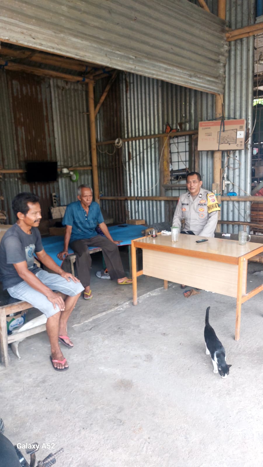 Aiptu Mukhsodin Beri Motivasi Warga Pengangguran di Kampung Gebang