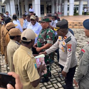 Kapolres Maybrat hadiri launching pembagian Dana Desa/Dana Kampung Tahap I Tahun Anggaran 2025