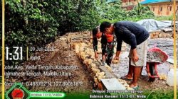 Dengan Semangat Berapi-api Babinsa Koramil 1512-01/Weda Praka Wawan Ringankan Pembangunan Pondasi warga Binaan