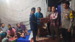 Polsek Cikupa Salurkan Bantuan Banjir kepada Warga Terdampak di Kampung Bunder
