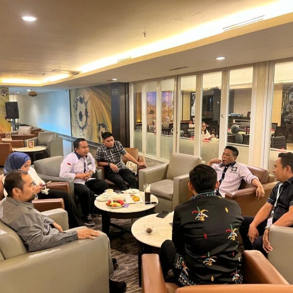 Manager PLN UP3 Kendari Gelar Pertemuan Strategis dengan DPD APERSI Sultra di Hotel Claro