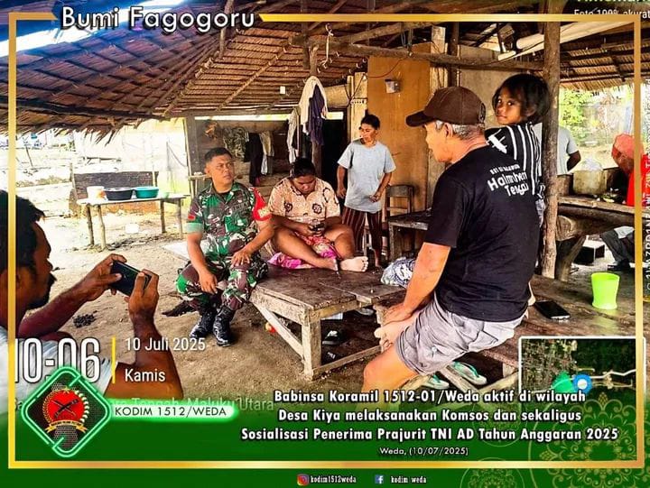 Babinsa Koramil 1512-01/Weda aktif di wilayah Desa Kiya melaksanakan Komsos dan sekaligus Sosialisasi Penerima Prajurit TNI AD Tahun Anggaran 2025