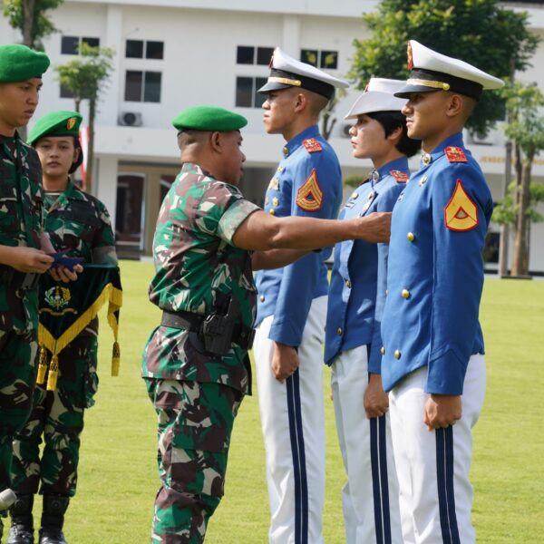 Upacara Kenaikan Tingkat dan Pangkat Taruna Akmil, Gub Akmil Tekankan Pentingnya Tanggung Jawab dan Kepemimpinan
