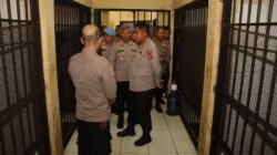 Kapolresta Tangerang Sidak Rutan, Pastikan Tahanan Bisa Laksanakan Shalat 5 Waktu