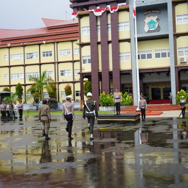 Polda Papua Barat Laksanakan Apel Gelar Pasukan, Operasi Patuh Mansinam 2025 Dimulai