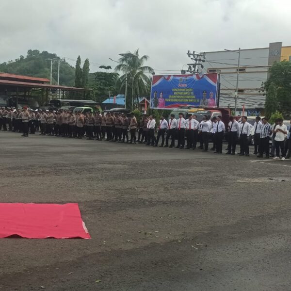 Kapolresta Sorong Kota Resmi Berganti, Kombes Pol Amry Siahaan Gantikan Kombes Pol Happy Perdana