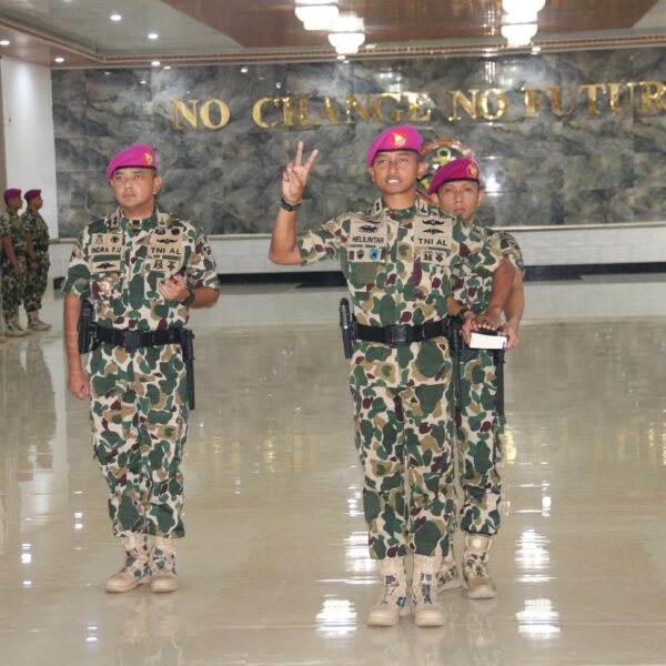 Helilintar Pimpin Pasopati: Tongkat Komando Yonif 2 Marinir Resmi Berpindah