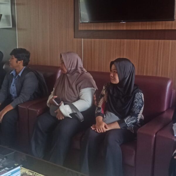 Kodim 1802/Sorong Kawal Ketat Dapur Sehat untuk Pelajar: Tak Sekadar Masak, Tapi Pastikan Gizi Terpenuhi