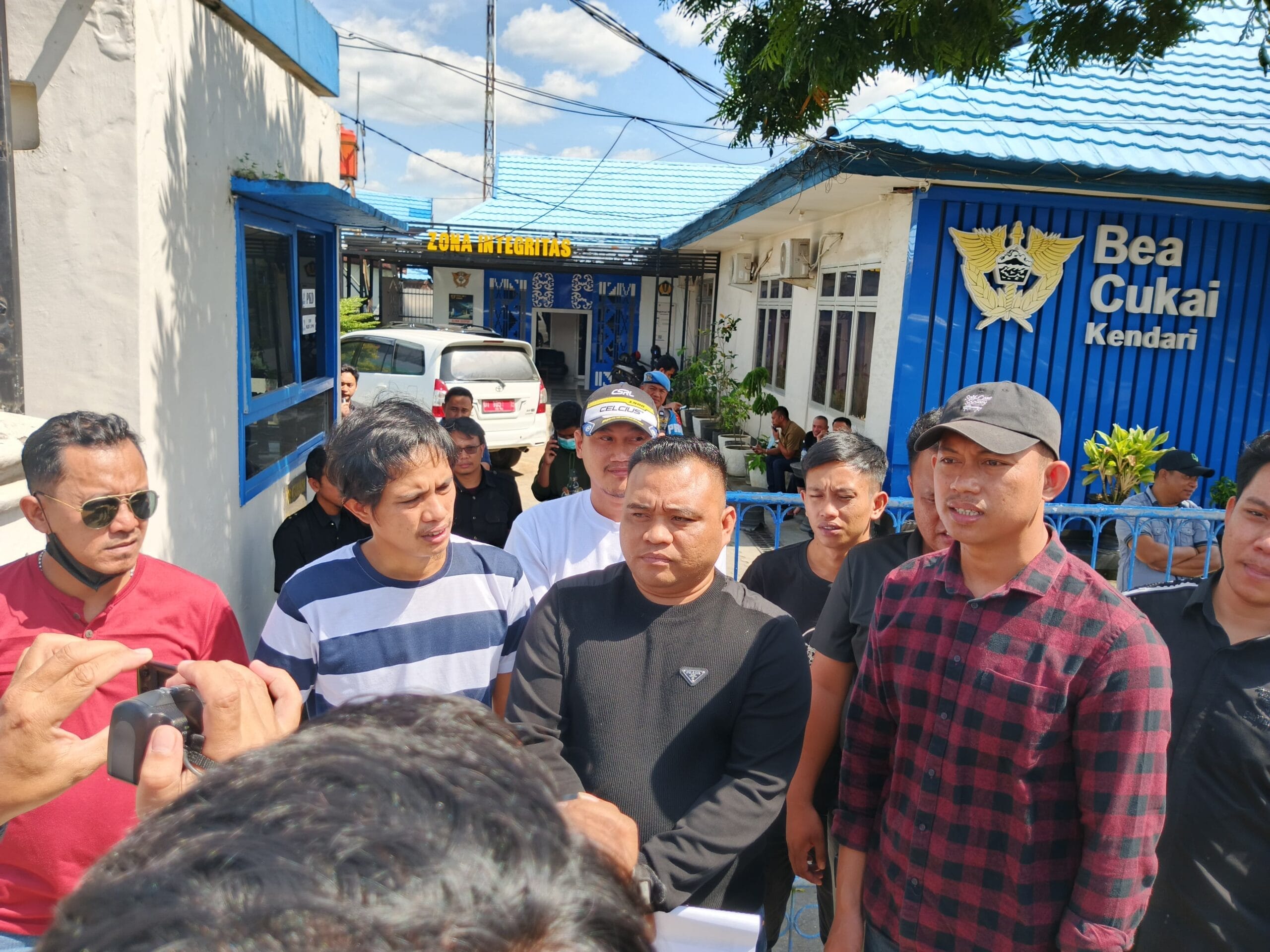 Demo di Bea Cukai Kendari, Ampuh Sultra Desak Pencabutan Izin Kawasan Berikat Morosi!