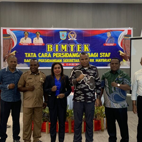 Mantapkan Profesionalisme Lewat Penutupan Bimtek Persidangan DPRK Maybrat di Sorong