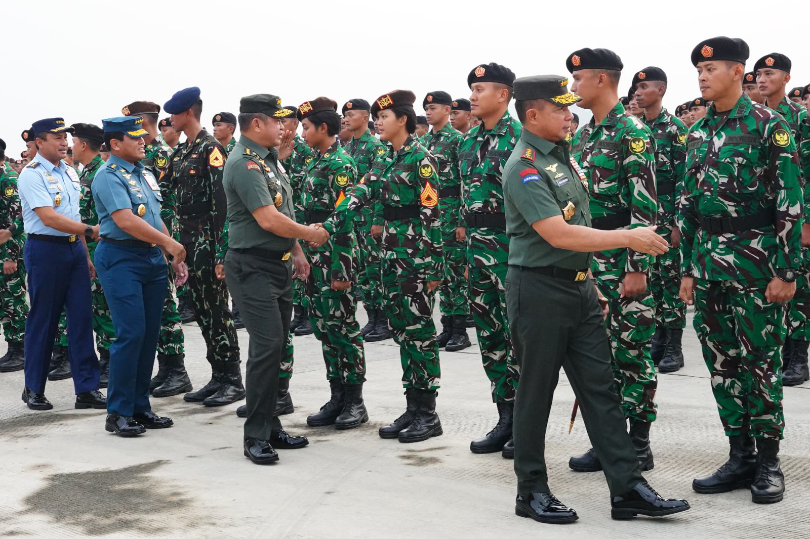 Panglima TNI Sambut Kontingen Patriot II Usai Sukses Tampil di Bastille Day Prancis