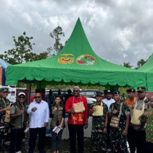 Dandim 1710/Mimika Hadiri Lounching Koperasi Desa/Kelurahan Merah Putih Di Wilayah Kabupaten Mimika Dandim 1710/Mimika Hadiri Lounching Koperasi Desa/Kelurahan Merah Putih Di Wilayah Kabupaten Mimika
