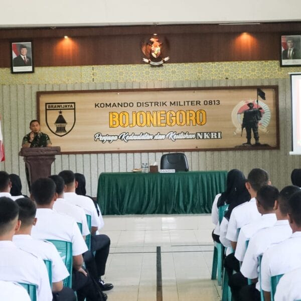 Dandim Bojonegoro Motivasi Ratusan Sarjana Lulusan SPPI