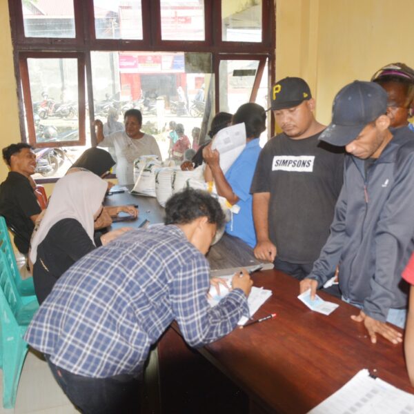 Plt. Dandim 1802/Sorong Bersama Ka Bulog Sorong Hadiri Virtual TNI Dan Bulog Bersinergi