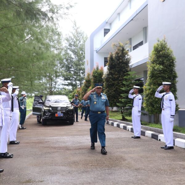 Koarmada III Terima Kunjungan Aslog Kasal: Dorong Reformasi dan Efisiensi Dukungan Operasi