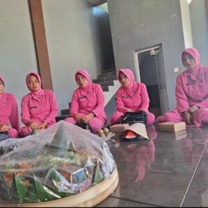 Polsek Widang Doa Bersama Dalam rangka HUT Bhayangkara ke 79
