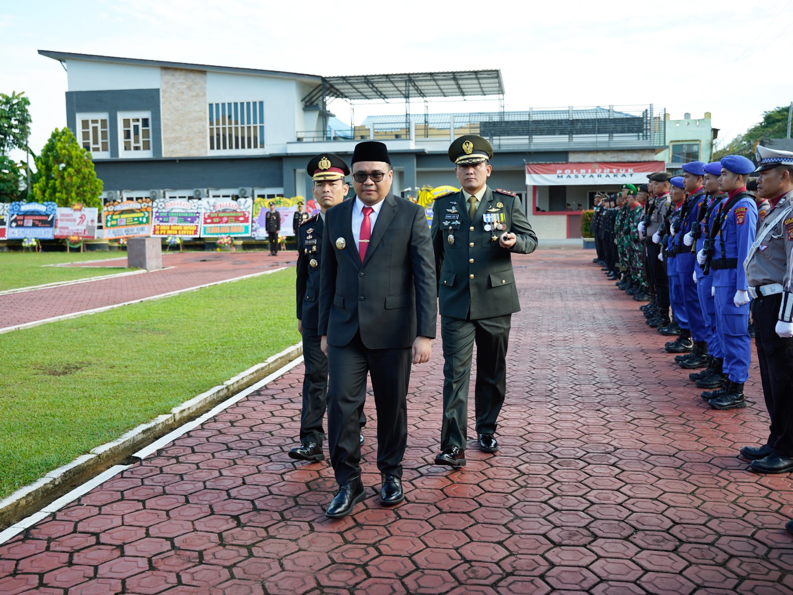 Wujudkan Sinergitas TNI-Polri, Dandim 0906/Kukar Hadiri Upacara HUT Bhayangkara ke-79