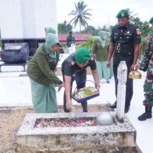 Peringati HUT Kodam VI/Mlw Ke – 67, Kodim 0906/Kkr Gelar Ziarah Dan Tabur Bunga