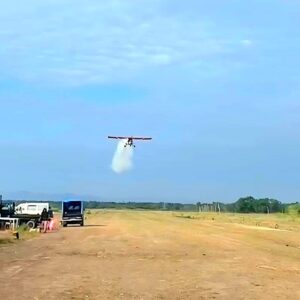 Festival Dirgantara Bumi Lasinrang Dimeriahkan Atraksi Pesawat Ultralight, Aeromodeling, Paramotor, dan Flypass Pesawat C-130 Hercules Festival Dirgantara Bumi Lasinrang Dimeriahkan Atraksi Pesawat Ultralight, Aeromodeling, Paramotor, dan Flypass Pesawat C-130 Hercules