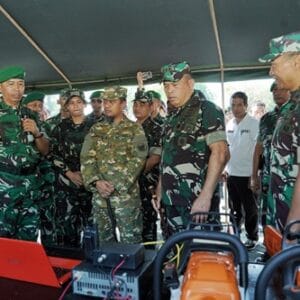 Pangkogabwilhan II Cek Langsung Kesiapan Batalyon Komposit PRCPB Kodam XIV/Hsn Pangkogabwilhan II Cek Langsung Kesiapan Batalyon Komposit PRCPB Kodam XIV/Hsn