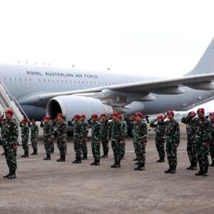 Pasukan Elit TNI Tiba Di Tanah Air Usai Sukses Jalani Latihan Militer Gabungan di Australia Pasukan Elit TNI Tiba Di Tanah Air Usai Sukses Jalani Latihan Militer Gabungan di Australia