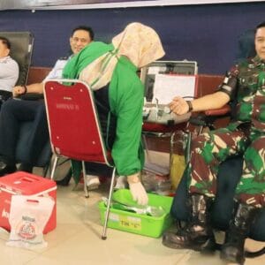 Danlanud Sultan Hasanuddin Donor Darah Pada Kegiatan Bakti Kesehatan Jelang Peringatan Hari Bakti Ke-78 TNI AU Danlanud Sultan Hasanuddin Donor Darah Pada Kegiatan Bakti Kesehatan Jelang Peringatan Hari Bakti Ke-78 TNI AU