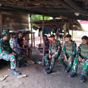 Anjangsana TNI: Hangatkan Hati Warga Perbatasan Anjangsana TNI: Hangatkan Hati Warga Perbatasan