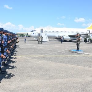 Danlanud Sultan Hasanuddin Mengantar Keberangkatan Pangkogabwilhan II Usai Kunker di Makassar Danlanud Sultan Hasanuddin Mengantar Keberangkatan Pangkogabwilhan II Usai Kunker di Makassar