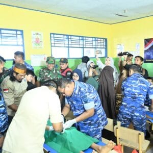 Ratusan Anak Turut Serta Dalam Sunatan Massal Yang Digelar Lanud Sultan Hasanuddin di Tompobulu Ratusan Anak Turut Serta Dalam Sunatan Massal Yang Digelar Lanud Sultan Hasanuddin di Tompobulu