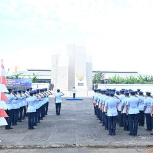 Danlanud Sultan Hasanuddin Pimpin Upacara Ziarah Peringatan Ke-78 TNI AU Danlanud Sultan Hasanuddin Pimpin Upacara Ziarah Peringatan Ke-78 TNI AU