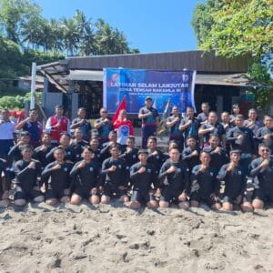 Bakamla RI Zona Tengah Buka Latihan Selam Lanjutan di Pantai Bulo Bakamla RI Zona Tengah Buka Latihan Selam Lanjutan di Pantai Bulo