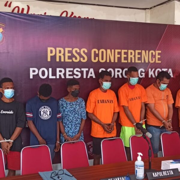 Polresta Sorong Kota Bakar Ganja dan Sabu, Nyatakan Perang Terbuka Terhadap Narkoba