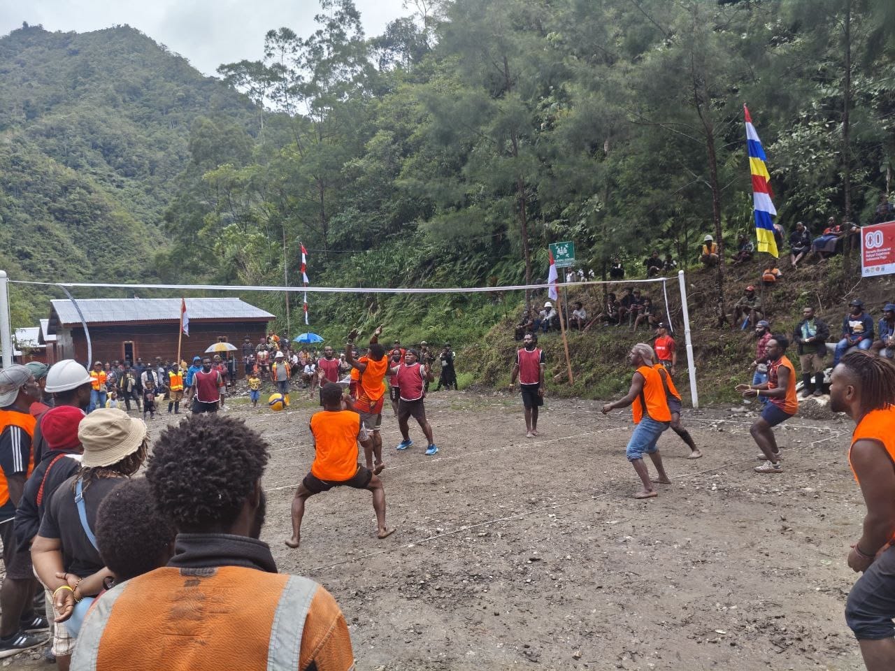 Sambut Kemerdekaan Republik Indonesia Ke-80, Koramil 1710-04/Tembagapura Bersama Jajaran Gelar Lomba Voli Untuk Masyarakat